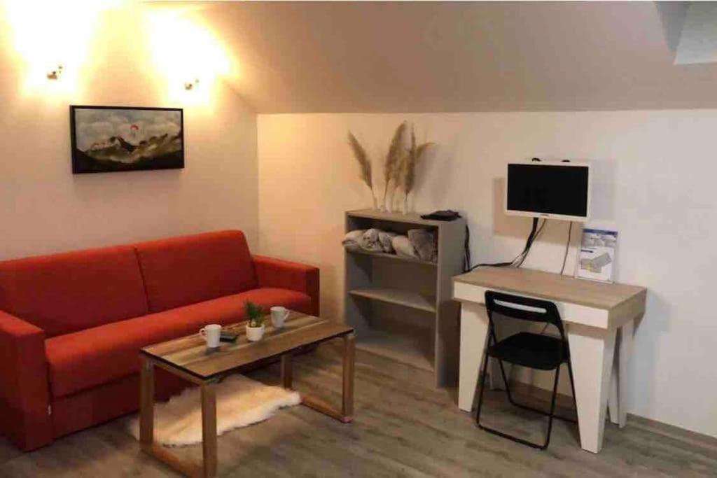 Au Bout Du Bois Piscine Sauna Hammam Accessible En Saison Et Le Accessible Toute L Annee Apartment Les Deserts (Savoie)